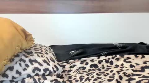 00ingrid00 online show from 10.14.25