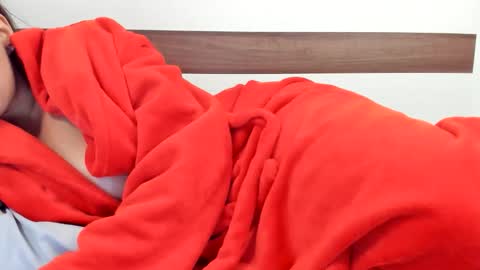 00ingrid00 online show from 12.22.25