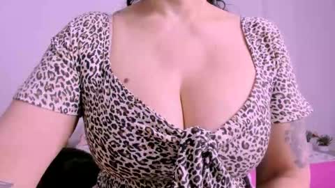 Valeria online show from 10.18.25