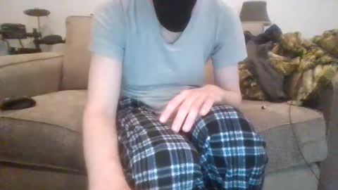 Snapshot of 029719 chatting on 09.21.25 Cute boi online show from 09.21.25