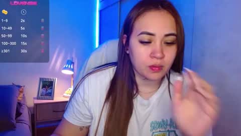 Snapshot of 0liv33 chatting on 12.18.24 Meli online show from 12.18.24