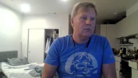 Snapshot of 1029mn chatting on 10.10.25 Takin Profits online show from 10.10.25