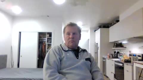 Snapshot of 1029mn chatting on 11.05.25 Takin Profits online show from 11.05.25