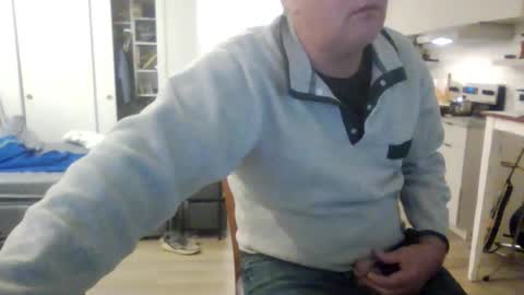 Snapshot of 1029mn chatting on 11.13.25 Takin Profits online show from 11.13.25