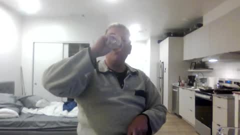 Snapshot of 1029mn chatting on 12.01.25 Takin Profits online show from 12.01.25