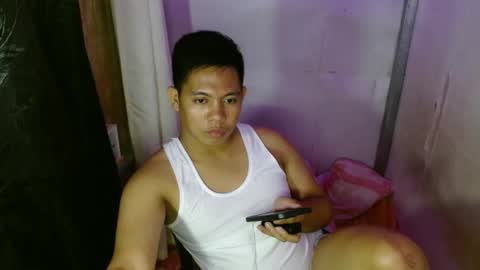 Snapshot of 11inchsinglecious chatting on 03.06.25 HUGECOCK online show from 03.06.25