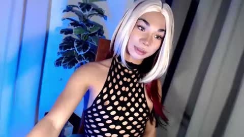 Snapshot of 18_nicole chatting on 04.24.26 barbie online show from 04.24.26