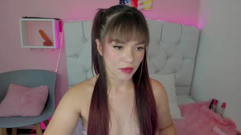 Snapshot of 18candy chatting on 01.25.25 18candy online show from 01.25.25