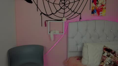 18candy online show from 10.24.25