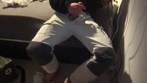 man 18 but cute online show from 01.08.25