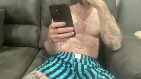 Snapshot of 1993boxers chatting on 11.01.25 1993boxers online show from 11.01.25