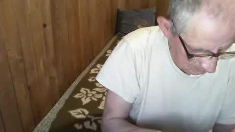 Snapshot of 19georg54 chatting on 04.01.26 19georg54 online show from 04.01.26