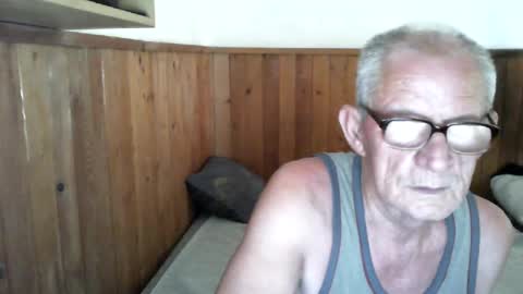 Snapshot of 19georg54 chatting on 06.24.26 19georg54 online show from 06.24.26