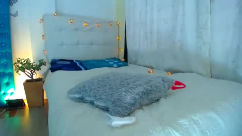 stef read my description online show from 02.02.25