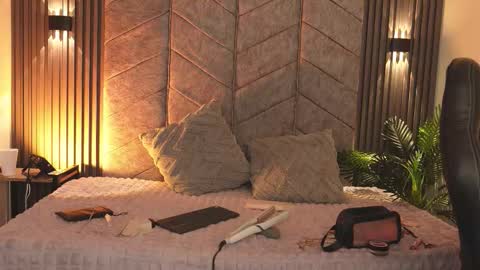 anya online show from 10.24.25