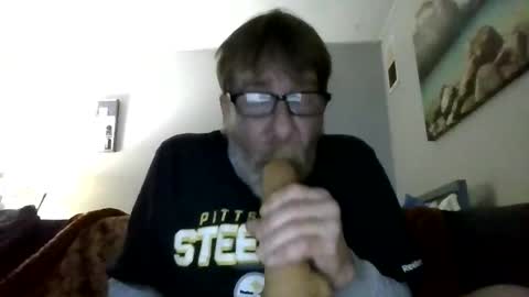 Snapshot of 1hunglo101 chatting on 12.01.25 1hunglo101 online show from 12.01.25