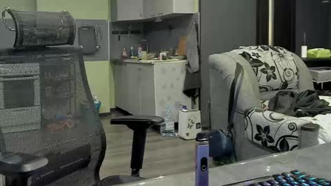 1LINDSEY1 online show from 02.18.25