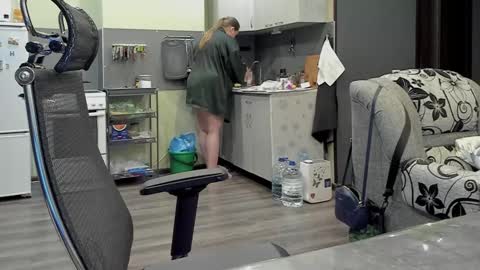 1LINDSEY1 online show from 02.28.25