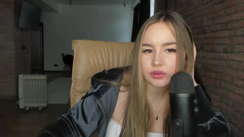 Amy  online show from 02.06.25