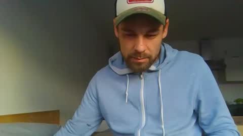 Snapshot of 1lovenaturals chatting on 11.11.25 Jason online show from 11.11.25