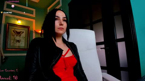 Moona  online show from 02.14.25