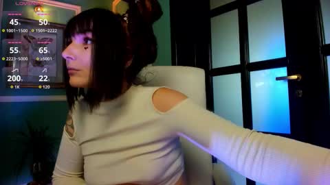 Moona  online show from 09.26.25