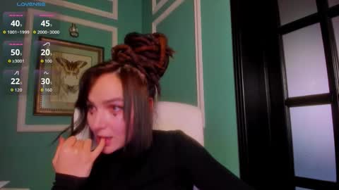 Snapshot of 1munique chatting on 01.19.26 Moona online show from 01.19.26