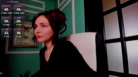 Snapshot of 1munique chatting on 02.03.26 Moona online show from 02.03.26