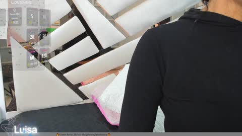 Snapshot of 1naughty_milf chatting on 12.20.24 Luisa online show from 12.20.24