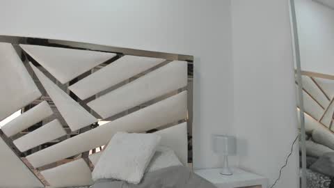 Snapshot of 1naughty_milf chatting on 02.02.25 Luisa online show from 02.02.25