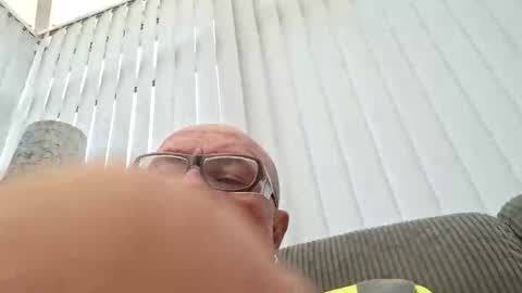 Snapshot of 211scudder chatting on 10.14.25 211skoosh online show from 10.14.25