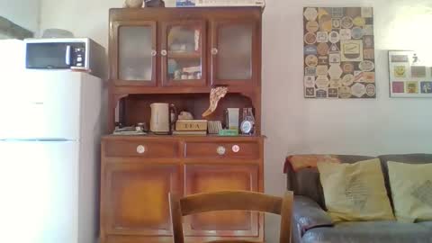 22esserre online show from 12.18.25