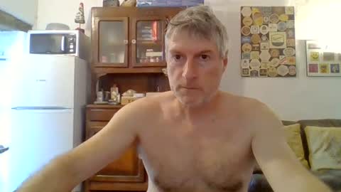 Snapshot of 22esserre chatting on 06.18.26 22esserre online show from 06.18.26