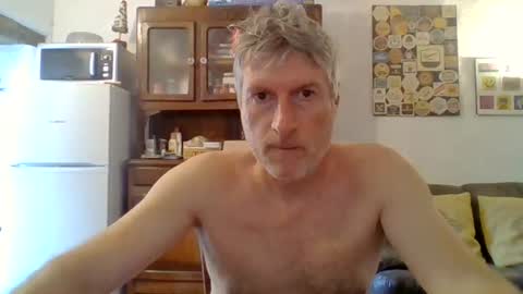 Snapshot of 22esserre chatting on 06.25.26 22esserre online show from 06.25.26