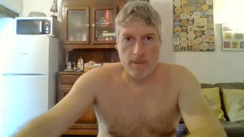Snapshot of 22esserre chatting on 06.29.26 22esserre online show from 06.29.26