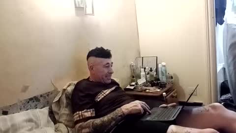 2_is_company_2026 online show from 04.18.26