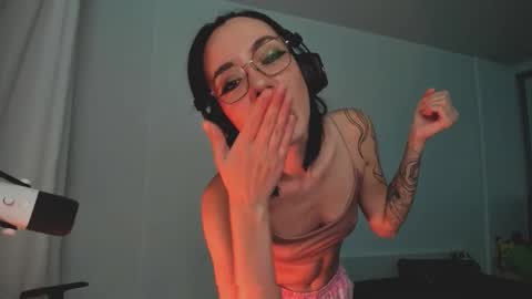 Sasha weekend from 14 to 27 November online show from 10.13.25