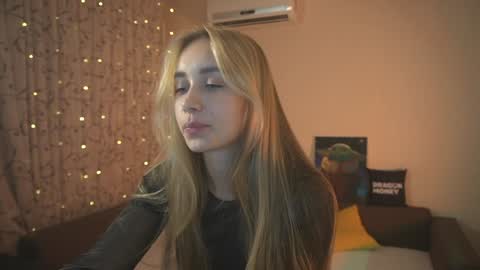 Elley  online show from 12.18.24