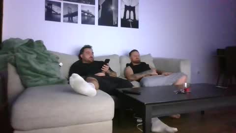 Snapshot of 2hotdudes13 chatting on 12.19.25 2hotdudes13 online show from 12.19.25