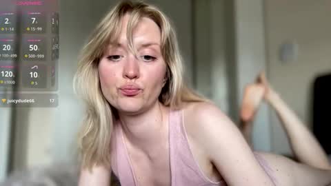 Snapshot of 2kepler22b chatting on 09.16.25 . online show from 09.16.25