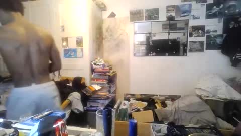 Snapshot of 2l82agree chatting on 10.24.25 2l82agree online show from 10.24.25