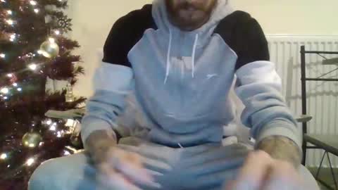 420feetloverr420 online show from 11.24.25