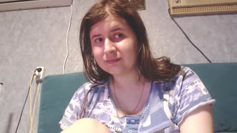 Snapshot of 444____ chatting on 10.17.25 Katya online show from 10.17.25