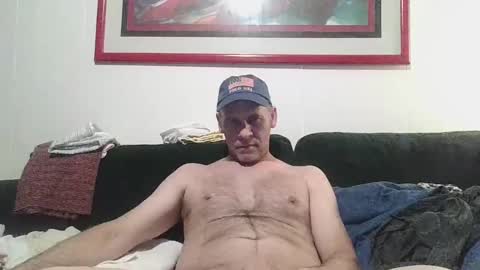 Snapshot of 4nuf chatting on 02.12.25 4nuf online show from 02.12.25