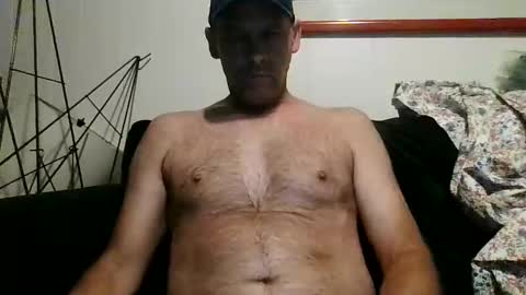 Snapshot of 4nuf chatting on 09.28.25 4nuf online show from 09.28.25