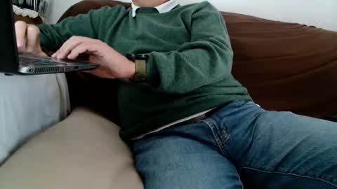 F E L I X -  -  F O ll O W      M E  online show from 12.10.24