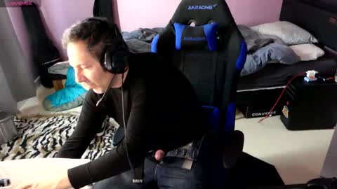 Larese Carlo online show from 03.12.26