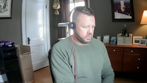 Snapshot of 612guy chatting on 12.19.25 612guy online show from 12.19.25