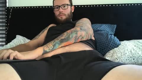 Snapshot of 662am chatting on 10.14.25 the662am online show from 10.14.25