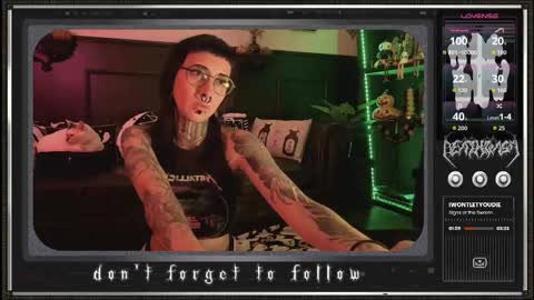 Snapshot of 666deathgasm chatting on 10.07.25 Juune online show from 10.07.25